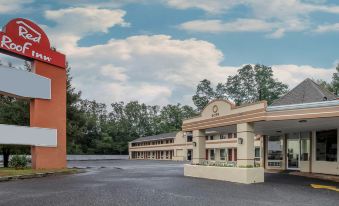 Red Roof Inn Freehold - Housity