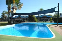 David Motor Inn - Pools