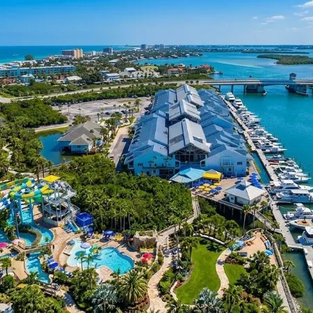 Holiday Inn & Suites CLEARWATER BEACH S-HARBOURSIDE by IHG