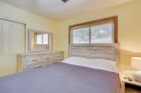 Hot Tub, Game Room, Playset and Fire Pits! - WiFi