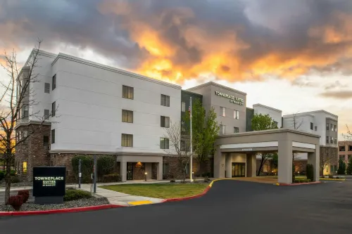 TownePlace Suites by Marriott Reno - ห้องครัว