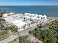 Bliss On The Bay - Pools