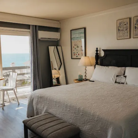 Laguna Cove Hotel