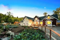 The Grayson B&B Extended Stays - 4-Star