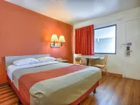 Motel 6 Fresno, CA - Blackstone North - Pet friendly