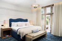 Macdonald Elmers Court Hotel and Resort - parking