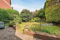Host Stay Worthing Getaway - 4-Star