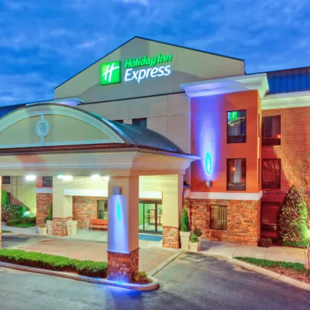 Holiday Inn Express & Suites NASHVILLE - BRENTWOOD I-65 by IHG