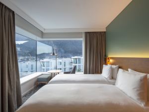 Holiday Inn Express & Suites Queenstown, an IHG Hotel