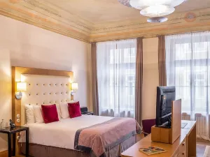Dome Hotel