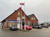 Airport Hotel One Aparthotel Sylt Hotels in der Nähe von Altfriesisches Haus