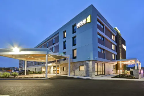 Home2 Suites by Hilton Portland Airport ME - Airport Shuttle
