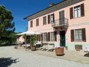 Casa Dei Ciliegi II - Old Farmhouse in the Basso Monferrato