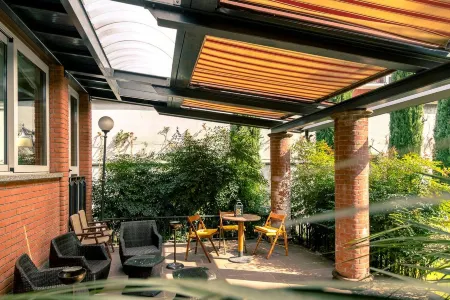 Hotel Sunflower