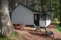 The Elms Waterfront Cottages
