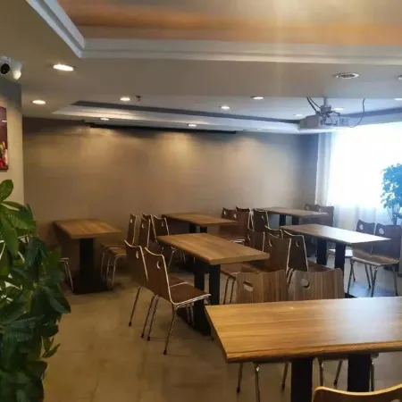 Homeinn · neo (Xining Railway Station)