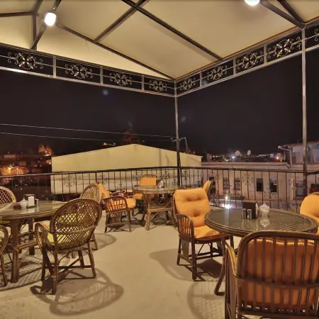 View Cave Hotel