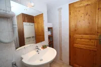 Chalet Bouquetin- Hermine (2 to 4 People) 香帕尼住宿飯店