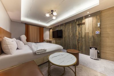 Jeongyang The Signature Relax Room (Styler (Random)/PC, Air Purifier) ​​(Bathtub)