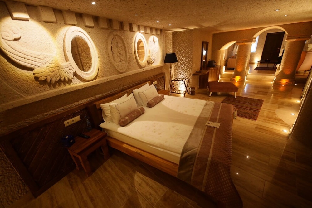 Anka Cave Suites