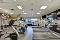 Hampton Inn & Suites Newark-Harrison-Riverwalk - Gym