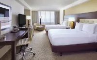 DoubleTree by Hilton Washington DC – Crystal City Hotels near Rhode Island Place