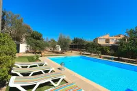 Holiday House for 10 Persons, with Swimming Pool Hotel in zona Shamrock Alcudia