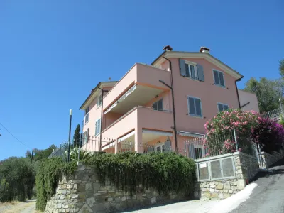 Ulivi Sul Mare Hotel in zona Frantoio di Sant'Agata D'Oneglia