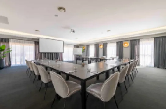 Best Western Plus Ambassador Orange