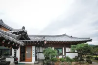 Jirisan Taegojae Hanok Stay Hotels in Hamyang
