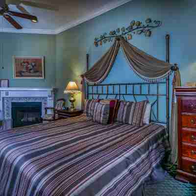 Rose Garden Inn Rooms