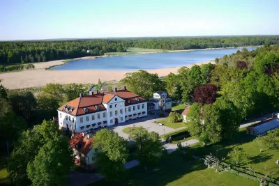 Stjärnholms slott Hotels near Himlabacken Aspa/Brannäs Oxelösund