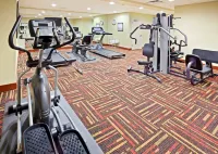 Holiday Inn Express & Suites CHEHALIS-CENTRALIA by IHG - parking