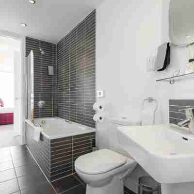 Premier Suites Liverpool Rooms