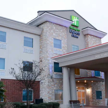 Holiday Inn Express & Suites NEW BOSTON by IHG