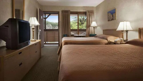 Magnuson Grand Rushmore View Hotels in Keystone