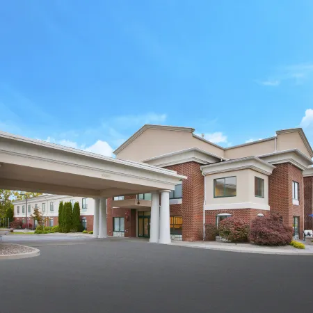 Holiday Inn Express & Suites ROCHESTER-VICTOR by IHG