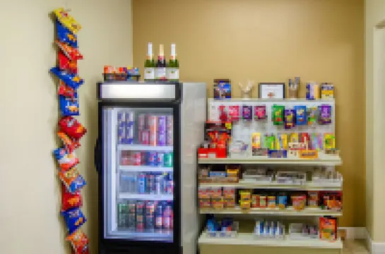 柯林斯堡東I-25美洲最佳價值套房酒店