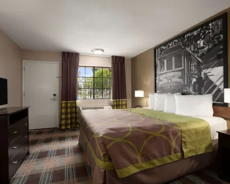 Super 8 by Wyndham Salinas Hoteles en Salinas