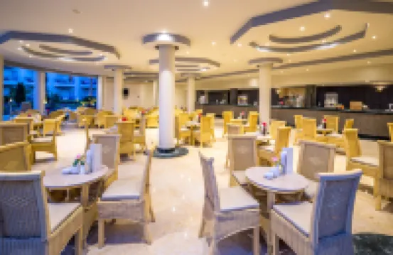 Le Jardin Aqua Park Resort