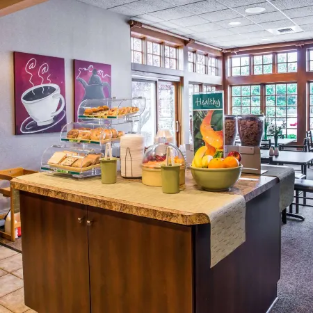 Quality Inn Pittsburgh Airport