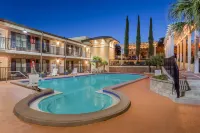 Days Inn by Wyndham Pensacola - Historic Downtown