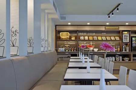 B&B HOTEL Würzburg-City