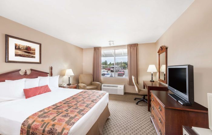 Days Inn by Wyndham Show Low