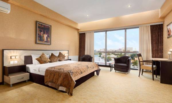 Days Hotel by Wyndham Baku