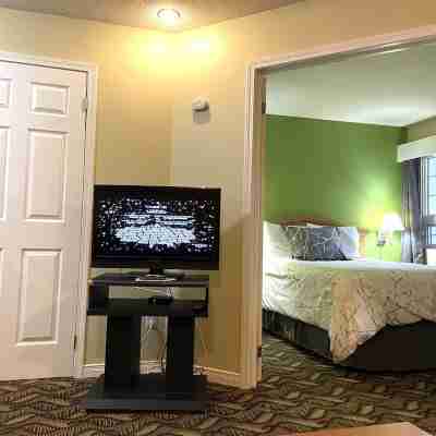 Lakeshore Suites Rooms