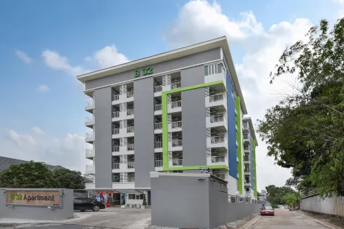 B32 Apartment Hotels in Samut Prakan