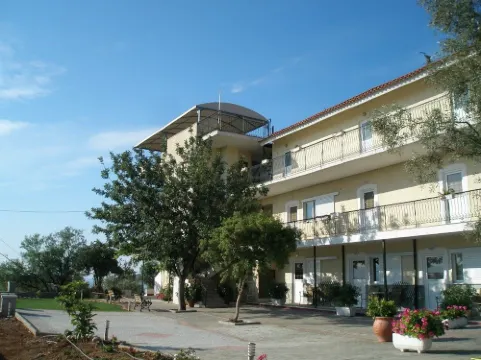 Alonia Studios & Maisonettes