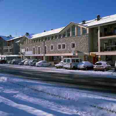 Hotel Le Clos Cerdan et résidence balnéothérapie Eau de Forme Hotel Exterior