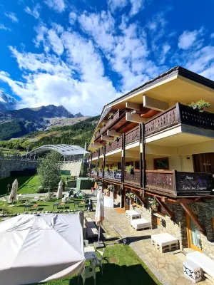 Shatush Hotel Hotel dekat Santuario di Notre-Dame de Guérison